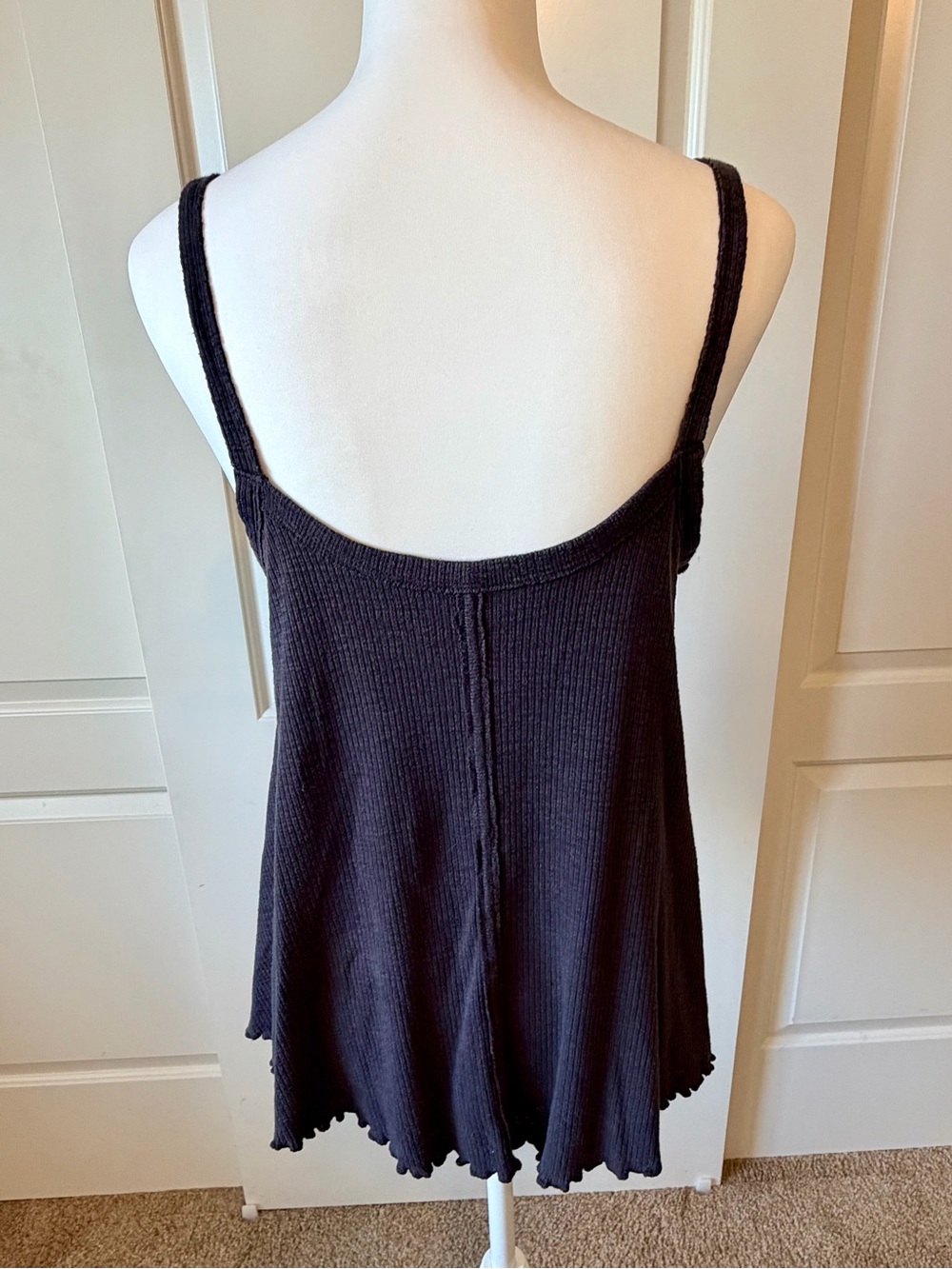 American Eagle Outfitters Black Ribbed Button Tank - Picture 3 of 4
